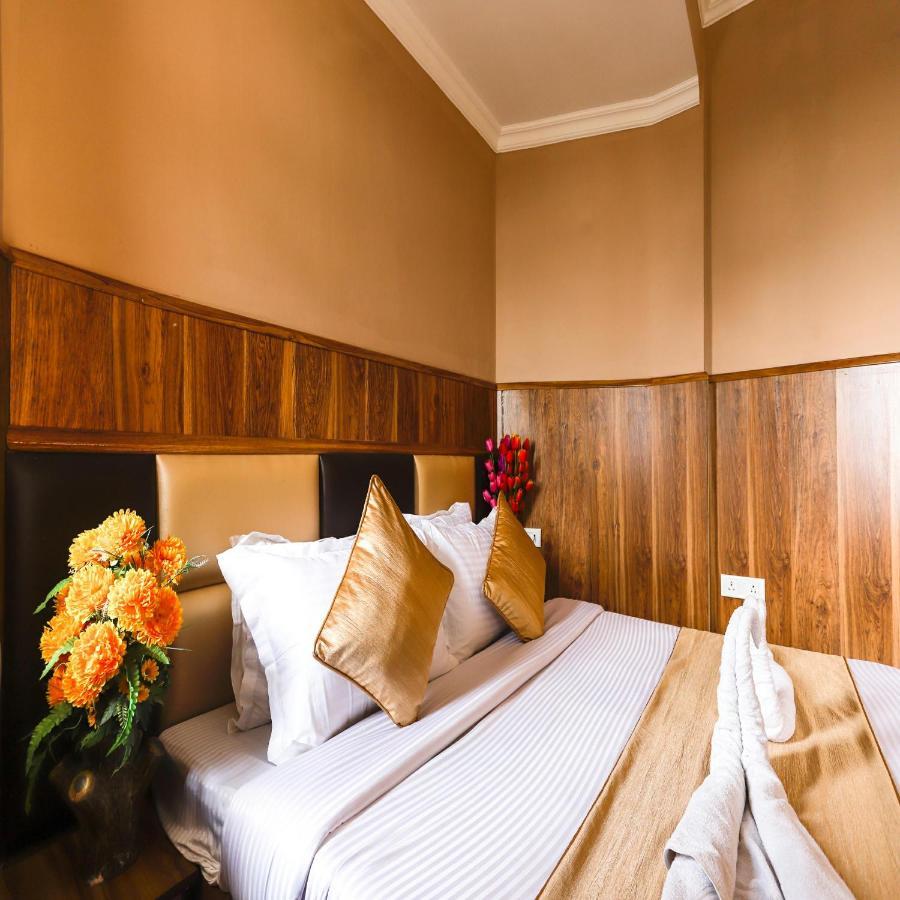 Hotel Varuni Mcleodganj Dharamshala Bagian luar foto