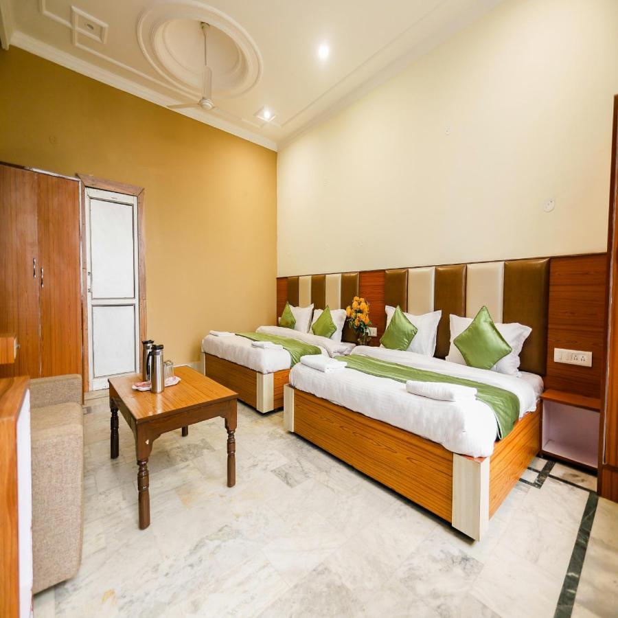 Hotel Varuni Mcleodganj Dharamshala Bagian luar foto