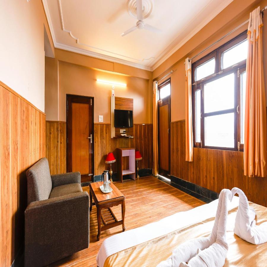 Hotel Varuni Mcleodganj Dharamshala Bagian luar foto