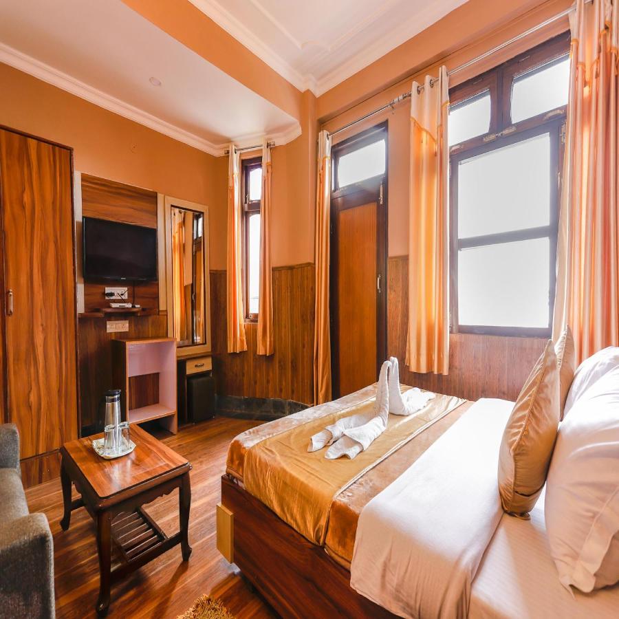 Hotel Varuni Mcleodganj Dharamshala Bagian luar foto